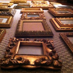 diy-art-and-wall-decor-picture-frame-gallery-wall