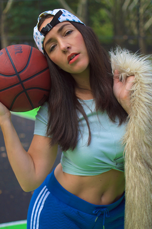 curvy-basketball-player