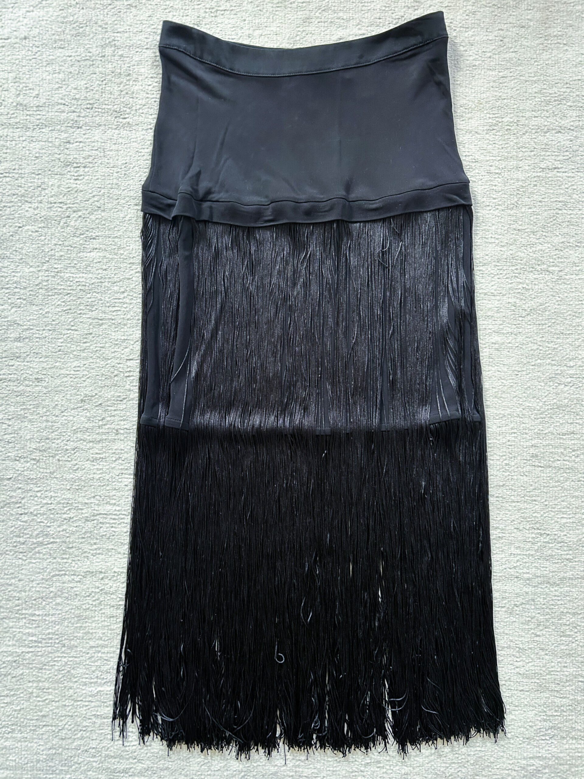 H&M Fringe Skirt Size 6 - Merideth Morgan