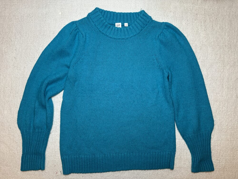 Blue sweater with puffed sleeves