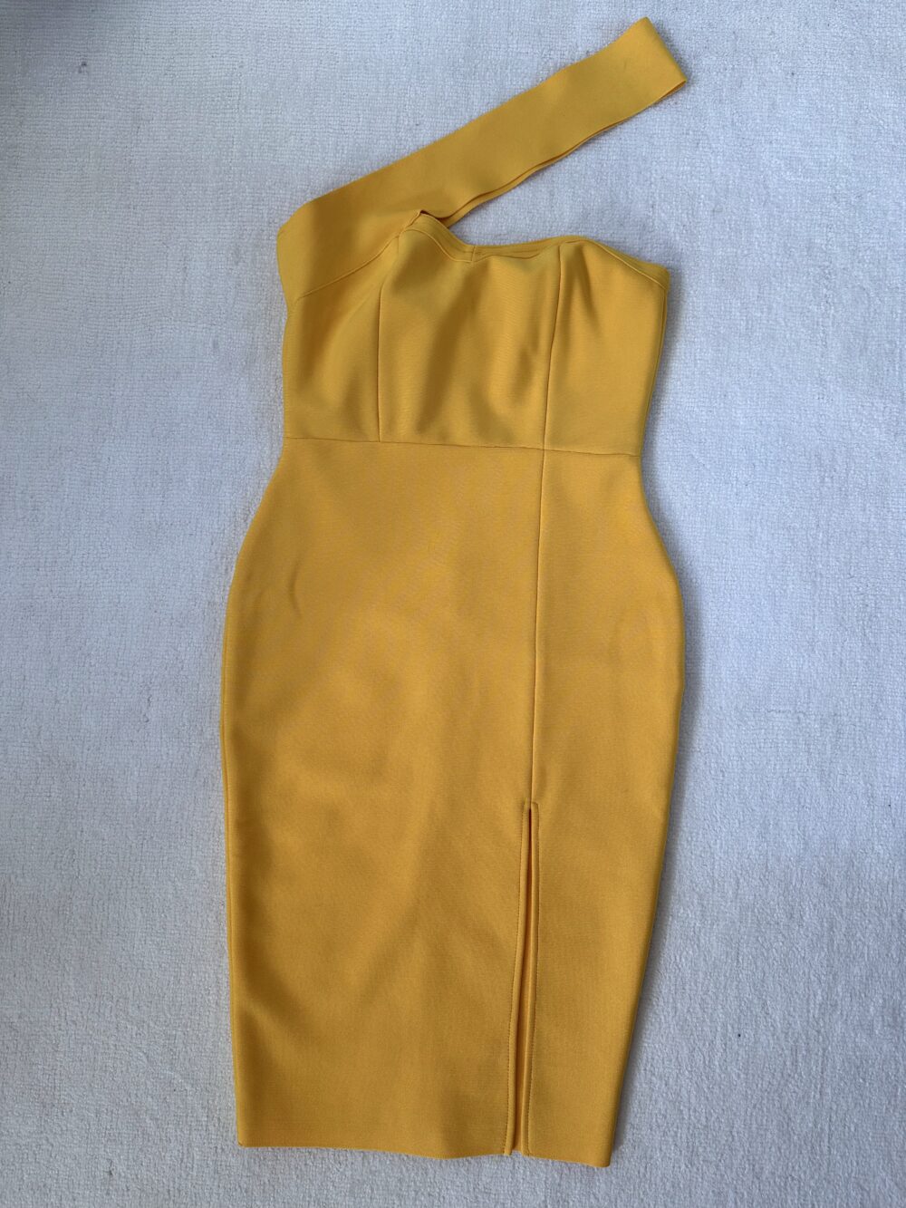 yellow dress