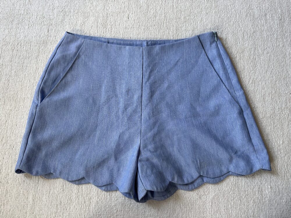 Blue ribbed shorts